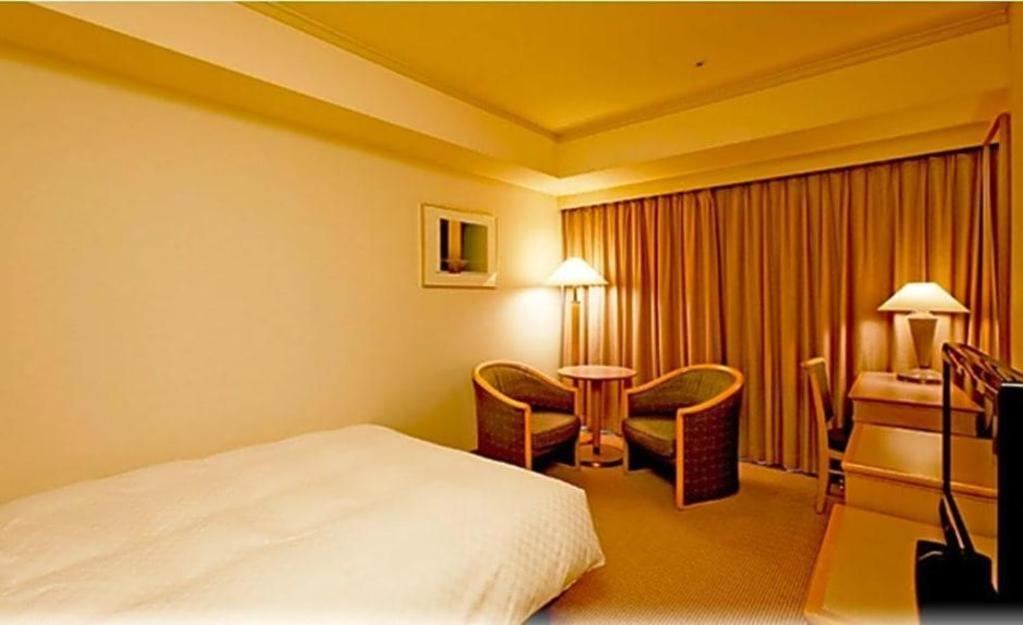 โรงแรมเซ็นจูรี รอยัล 4*