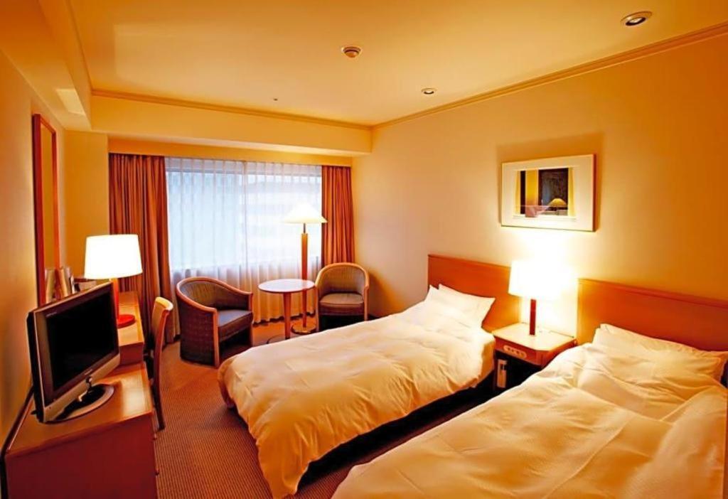 โรงแรม โรงแรมเซ็นจูรี รอยัล