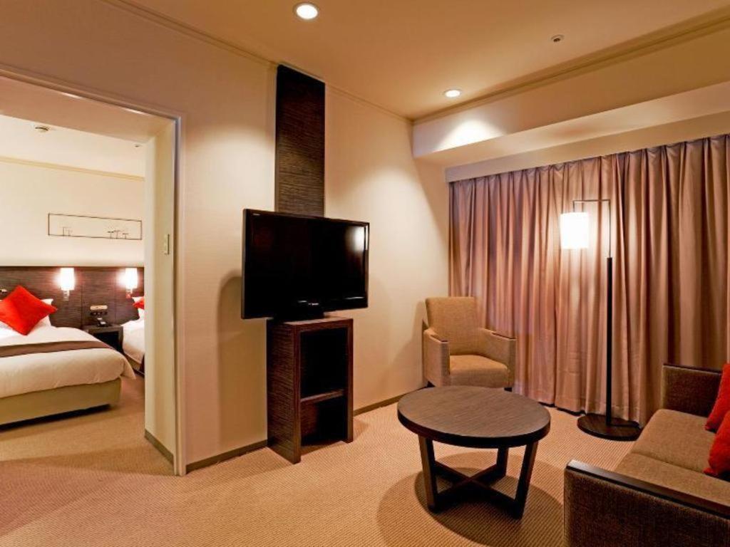 โรงแรม โรงแรมเซ็นจูรี รอยัล
