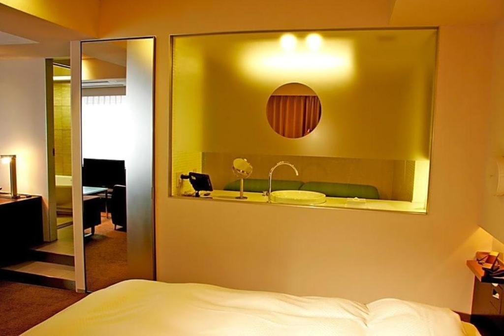 Century Royal Hotel 4*